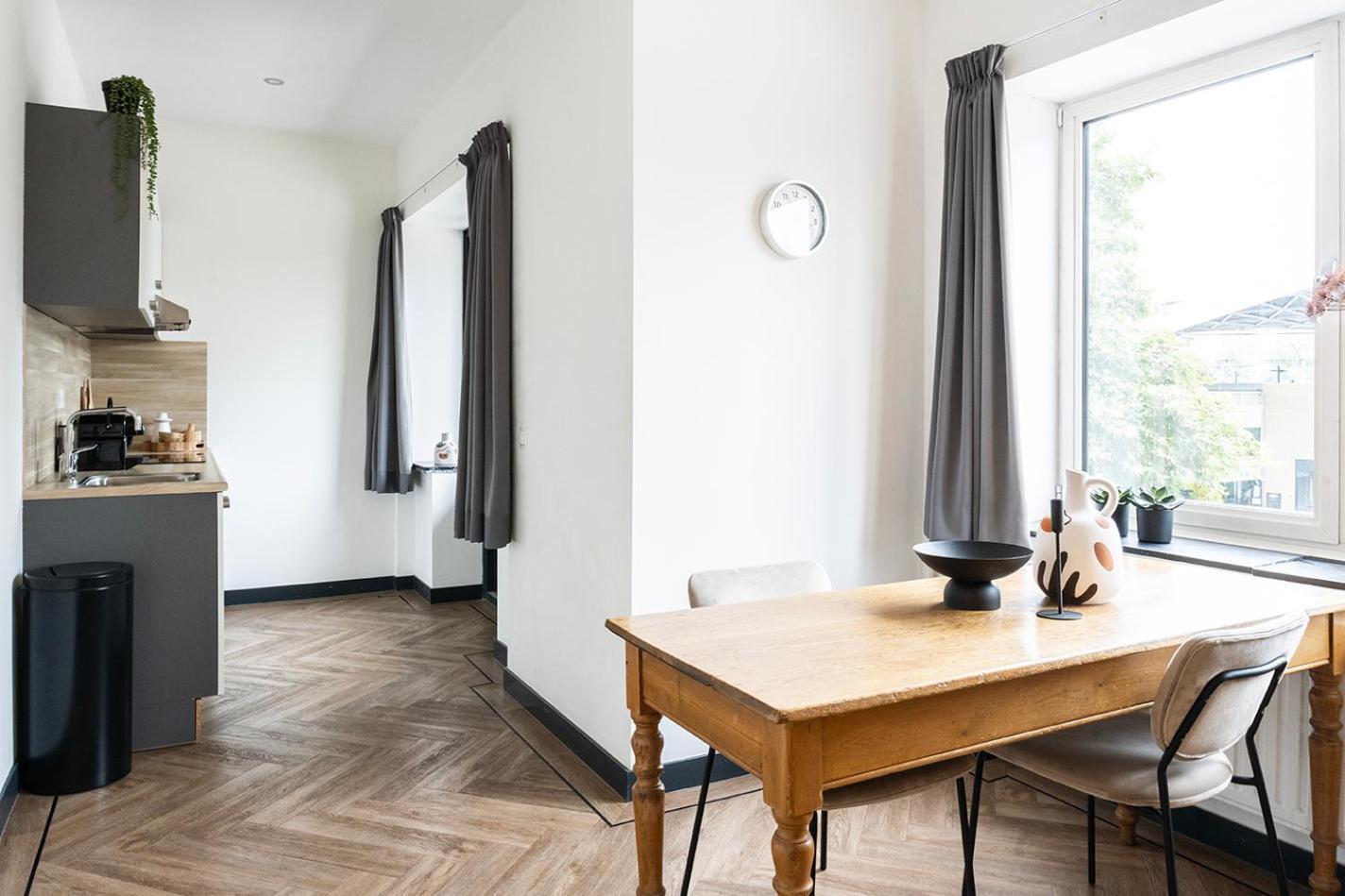 Xl Loft With Balcony And Wifi Near Hotspots *