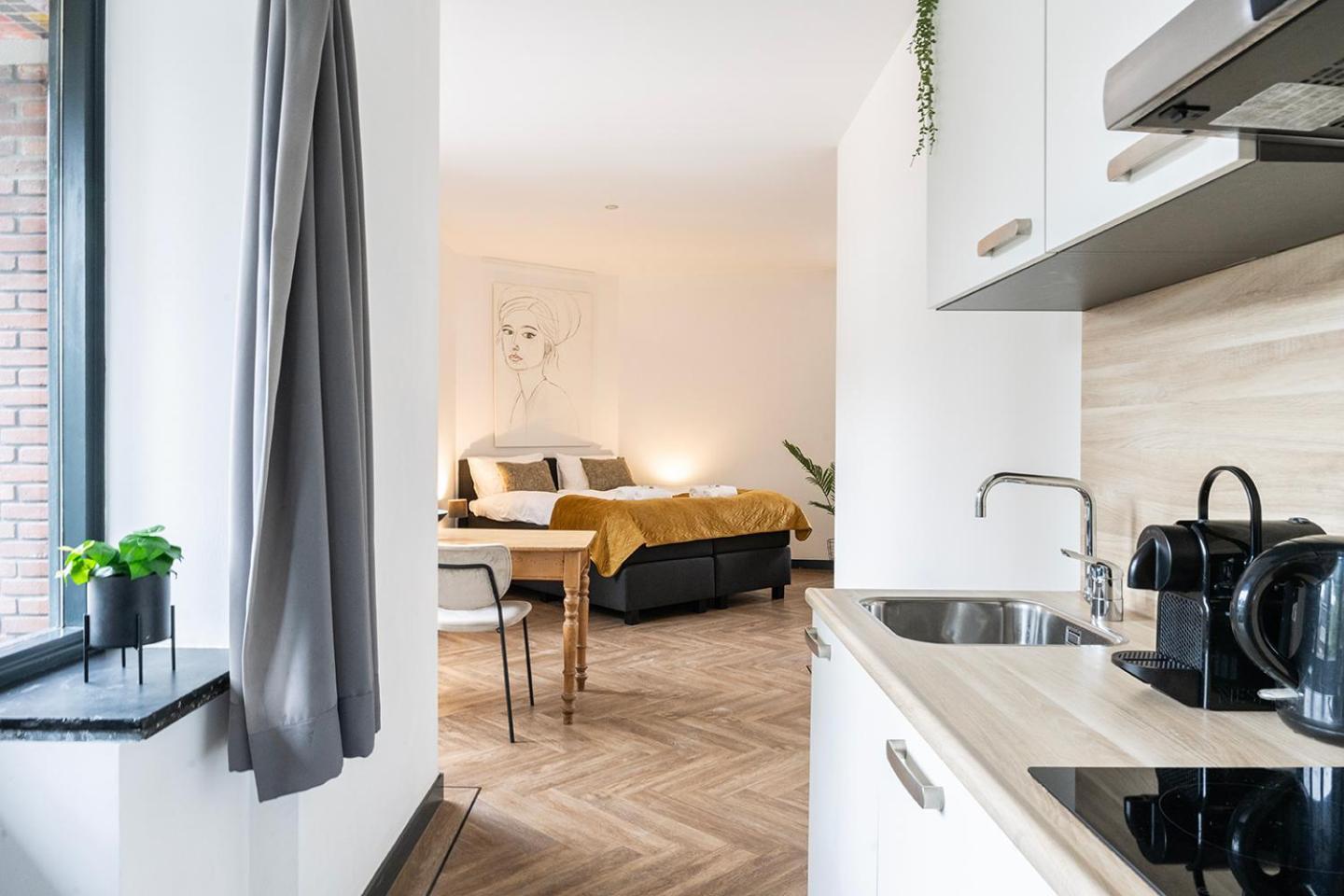 Xl Loft With Balcony And Wifi Near Hotspots Apartment *